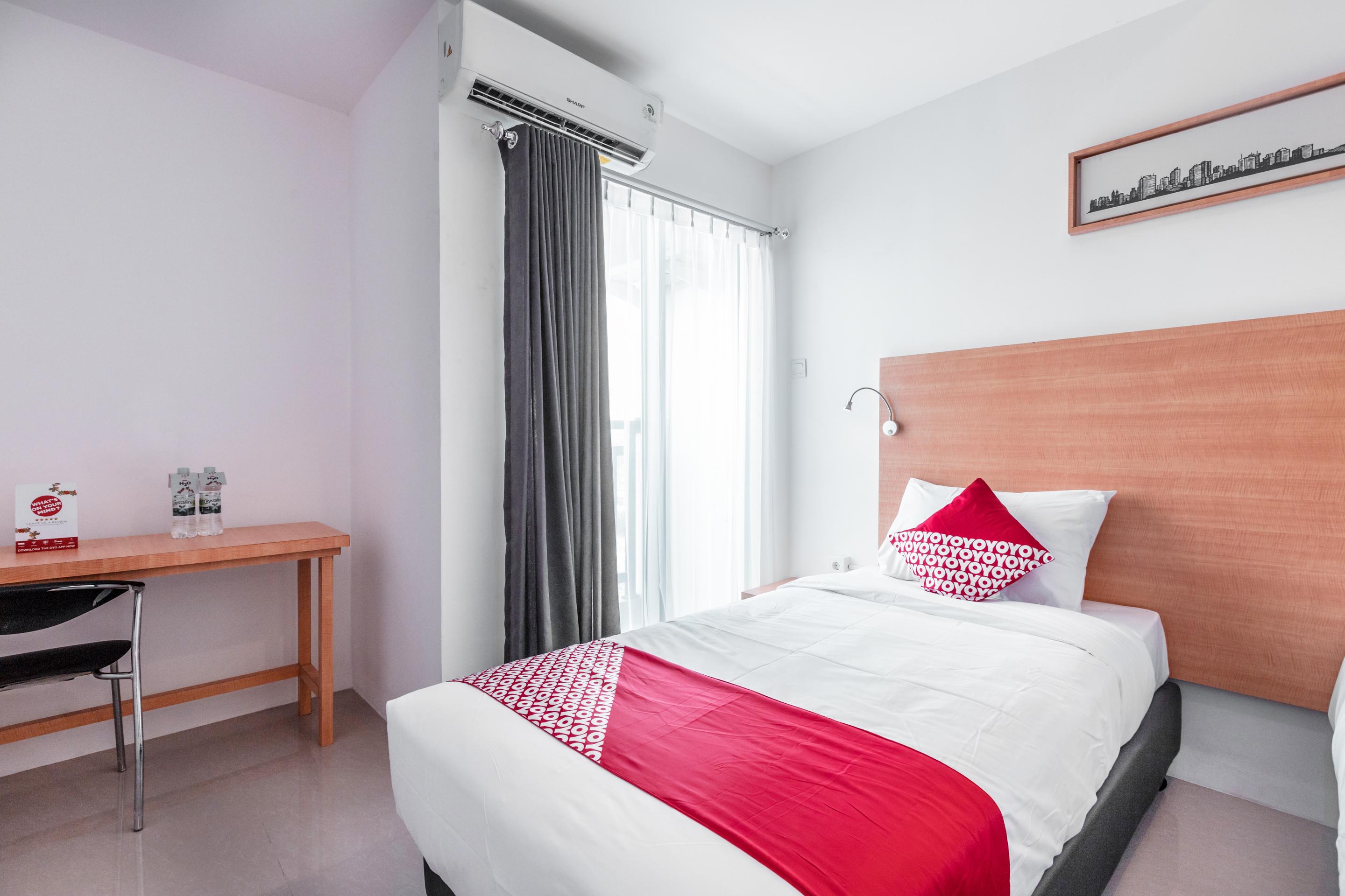 Oyo Flagship 766 Prima Orchard Hotel Bekasi Ngoại thất bức ảnh
