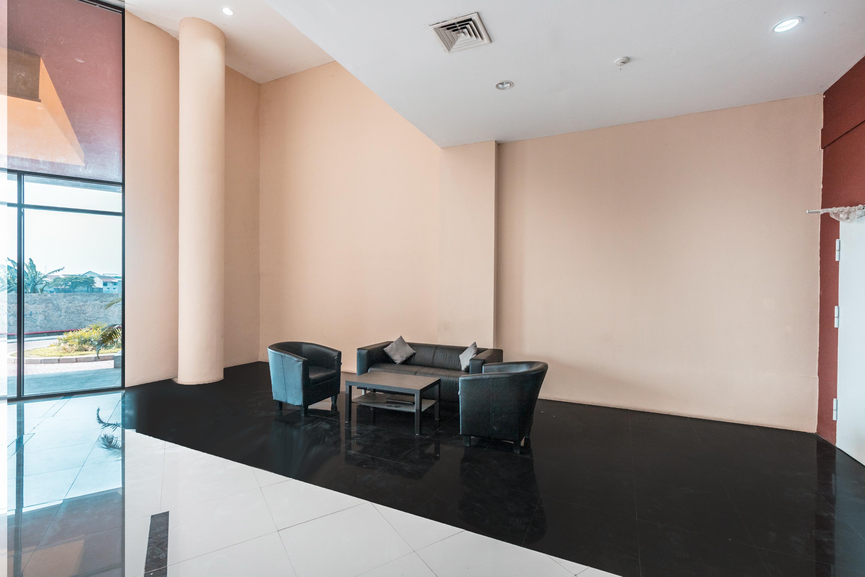 Oyo Flagship 766 Prima Orchard Hotel Bekasi Ngoại thất bức ảnh